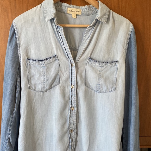 ANTHROPOLOGIE Cloth & Stone Button Down Top - Picture 2 of 5